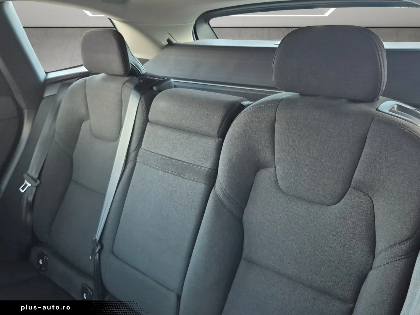 VOLVO XC60 Momentum Pro Navi Carplay Kamera SHZ