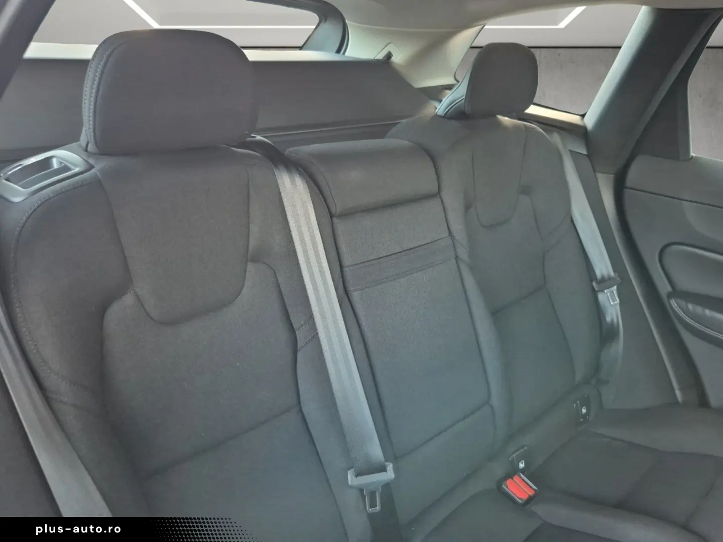 VOLVO XC60 Momentum Pro Navi Carplay Kamera SHZ