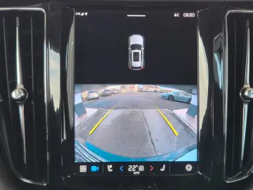 VOLVO XC60 Momentum Pro Navi Carplay Kamera SHZ