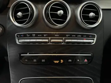 MERCEDES-BENZ GLC 200 CGI 4Matic Exclusive  9G  Leder  LED