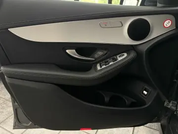 MERCEDES-BENZ GLC 200 CGI 4Matic Exclusive  9G  Leder  LED