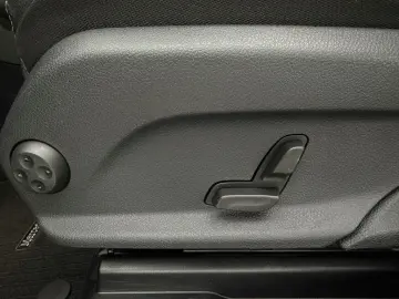 MERCEDES-BENZ GLC 200 CGI 4Matic Exclusive  9G  Leder  LED