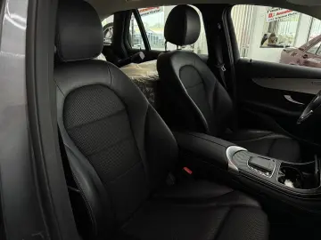 MERCEDES-BENZ GLC 200 CGI 4Matic Exclusive  9G  Leder  LED