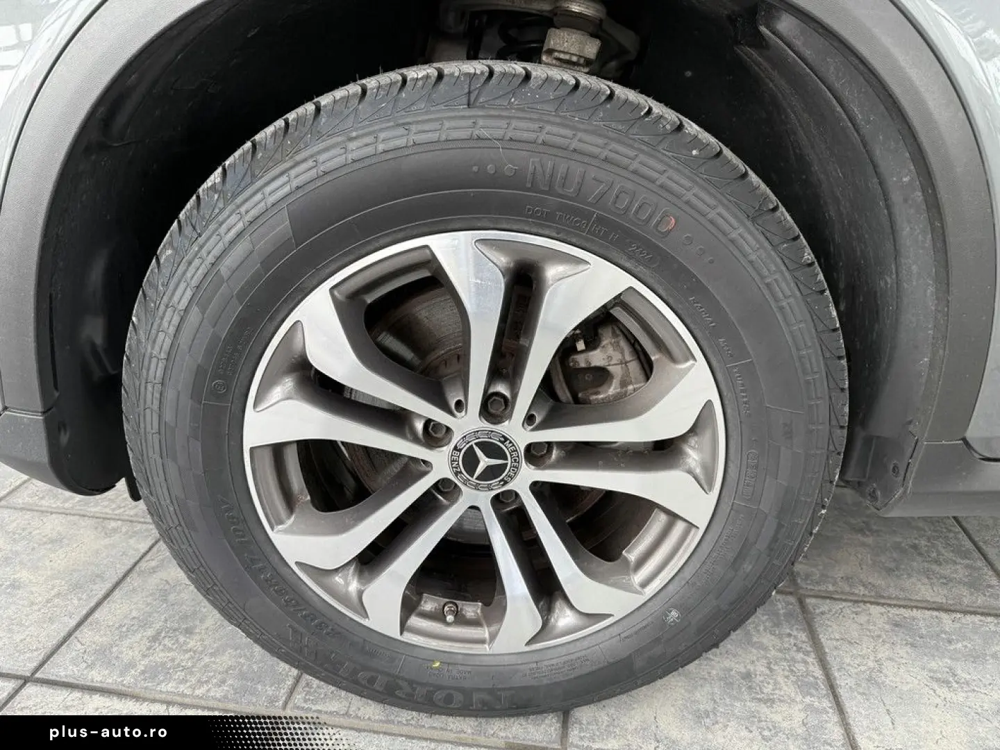 MERCEDES-BENZ GLC 200 CGI 4Matic Exclusive  9G  Leder  LED