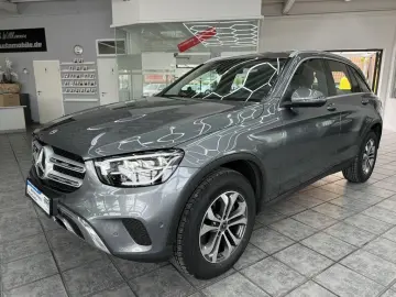 MERCEDES-BENZ GLC 200 CGI 4Matic Exclusive  9G  Leder  LED