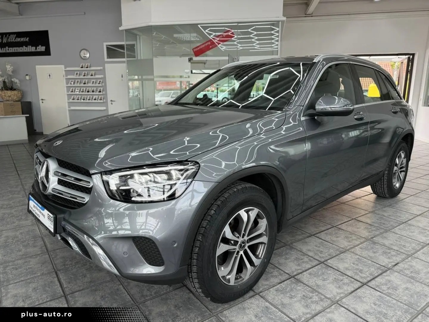 MERCEDES-BENZ GLC 200 CGI 4Matic Exclusive  9G  Leder  LED