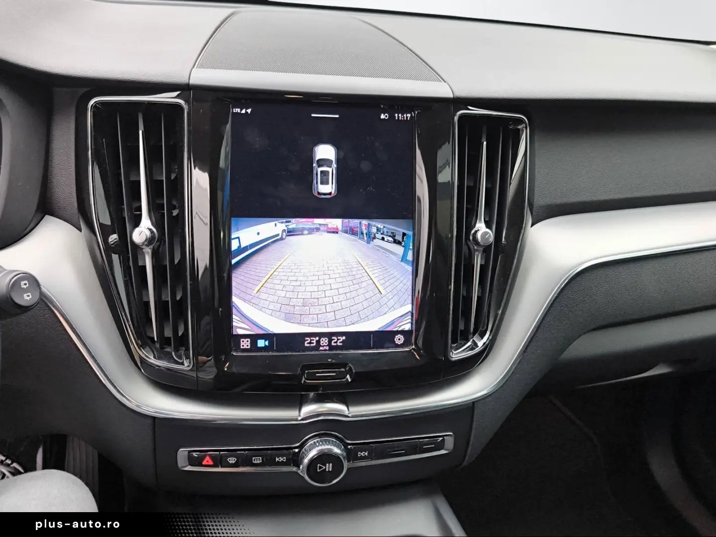 VOLVO XC60 Momentum Pro 2WD Kamera Navi 1.Hd