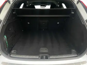 VOLVO XC60 D4 R-Design Harman Kardon Lichtpaket LED