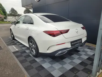 MERCEDES-BENZ CLA 250 4MATIC Coupé AMG Premium Distronic
