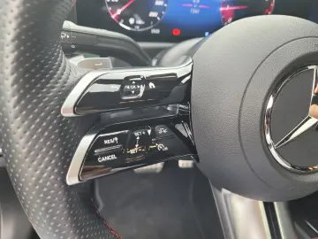 MERCEDES-BENZ CLA 250 4MATIC Coupé AMG Premium Distronic