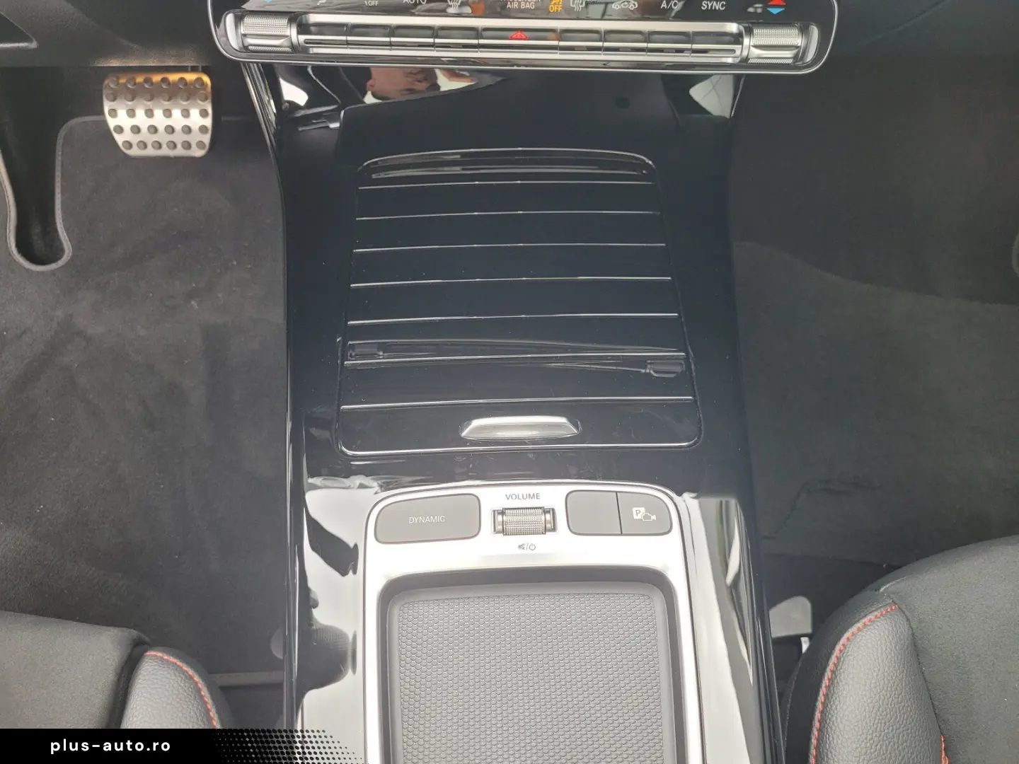 MERCEDES-BENZ CLA 250 4MATIC Coupé AMG Premium Distronic