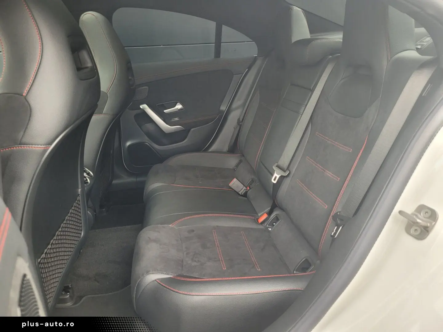 MERCEDES-BENZ CLA 250 4MATIC Coupé AMG Premium Distronic