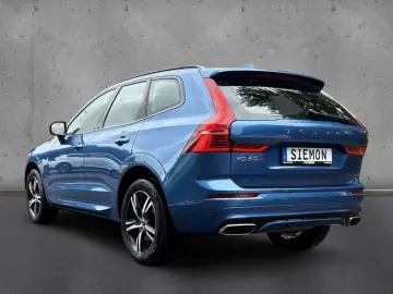 VOLVO XC60 B4 2WD R-Design Navi AHK Xenium LED