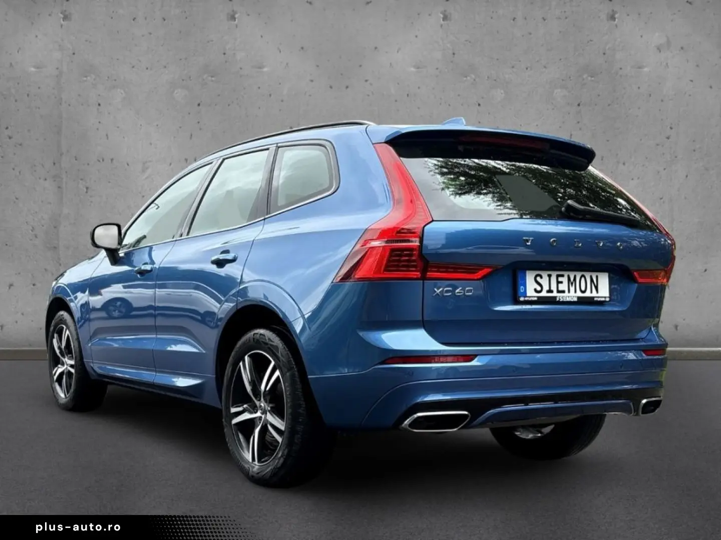 VOLVO XC60 B4 2WD R-Design Navi AHK Xenium LED