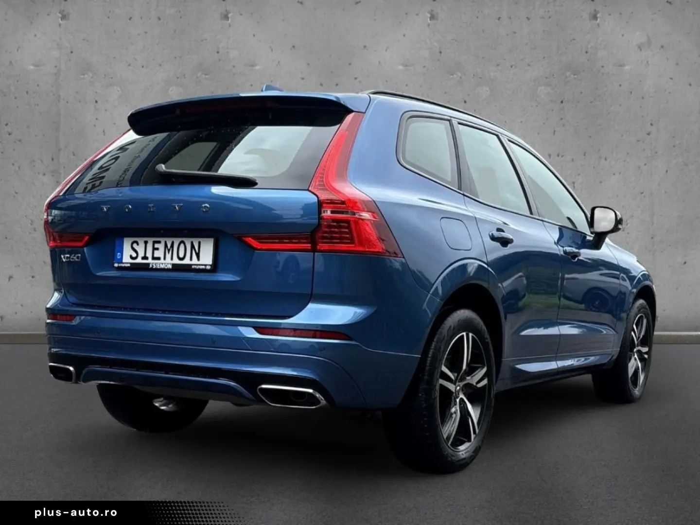VOLVO XC60 B4 2WD R-Design Navi AHK Xenium LED