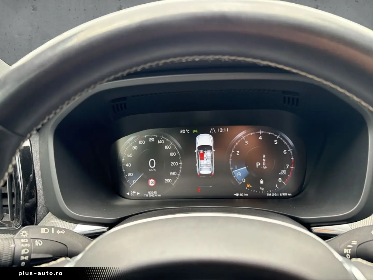 VOLVO XC60 B4 2WD R-Design Navi AHK Xenium LED