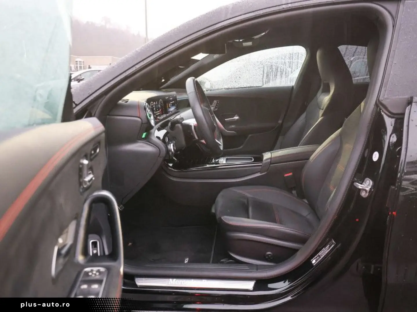 MERCEDES-BENZ CLA 250 4M Coupé AMG Pano HUD Night 18