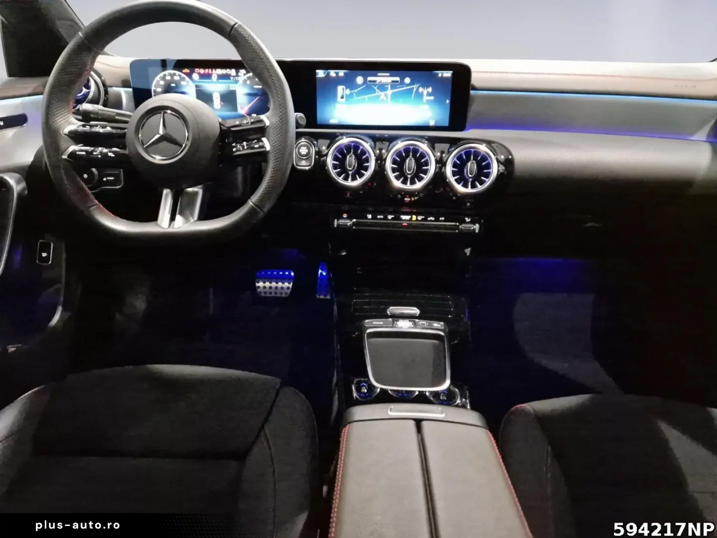 MERCEDES-BENZ CLA 250 4M Coupé AMG  Multibeam Panorama 360