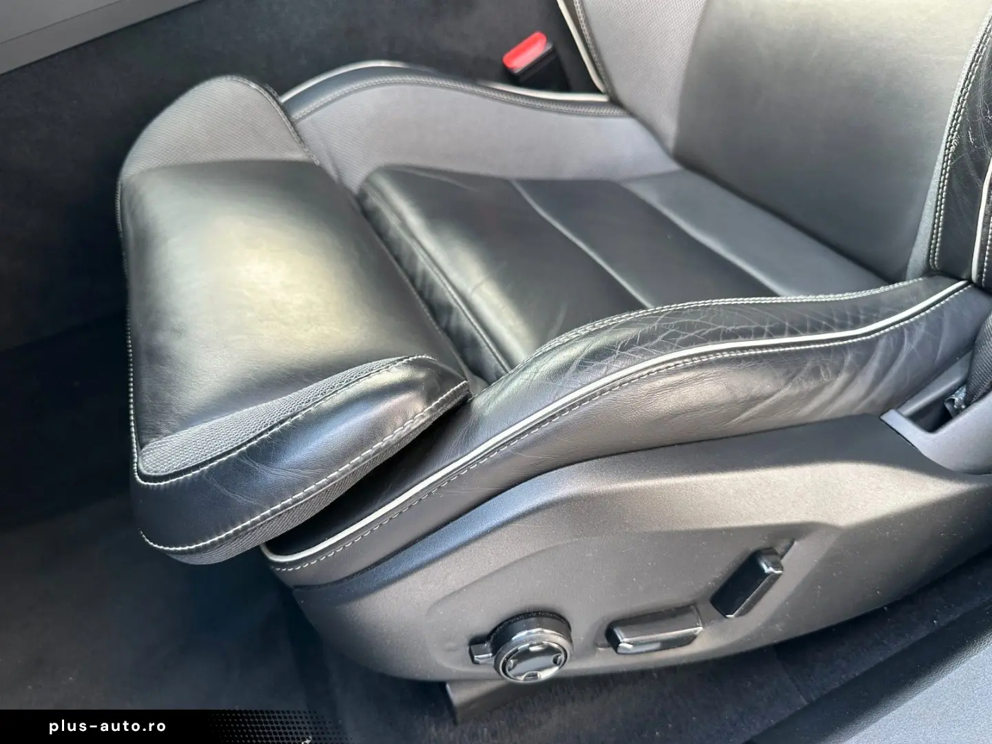 VOLVO XC60 R Design IntelliSafePro Licht-P AHZV