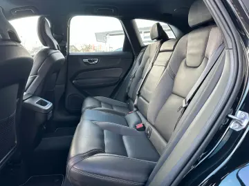 VOLVO XC60 R Design IntelliSafePro Licht-P AHZV