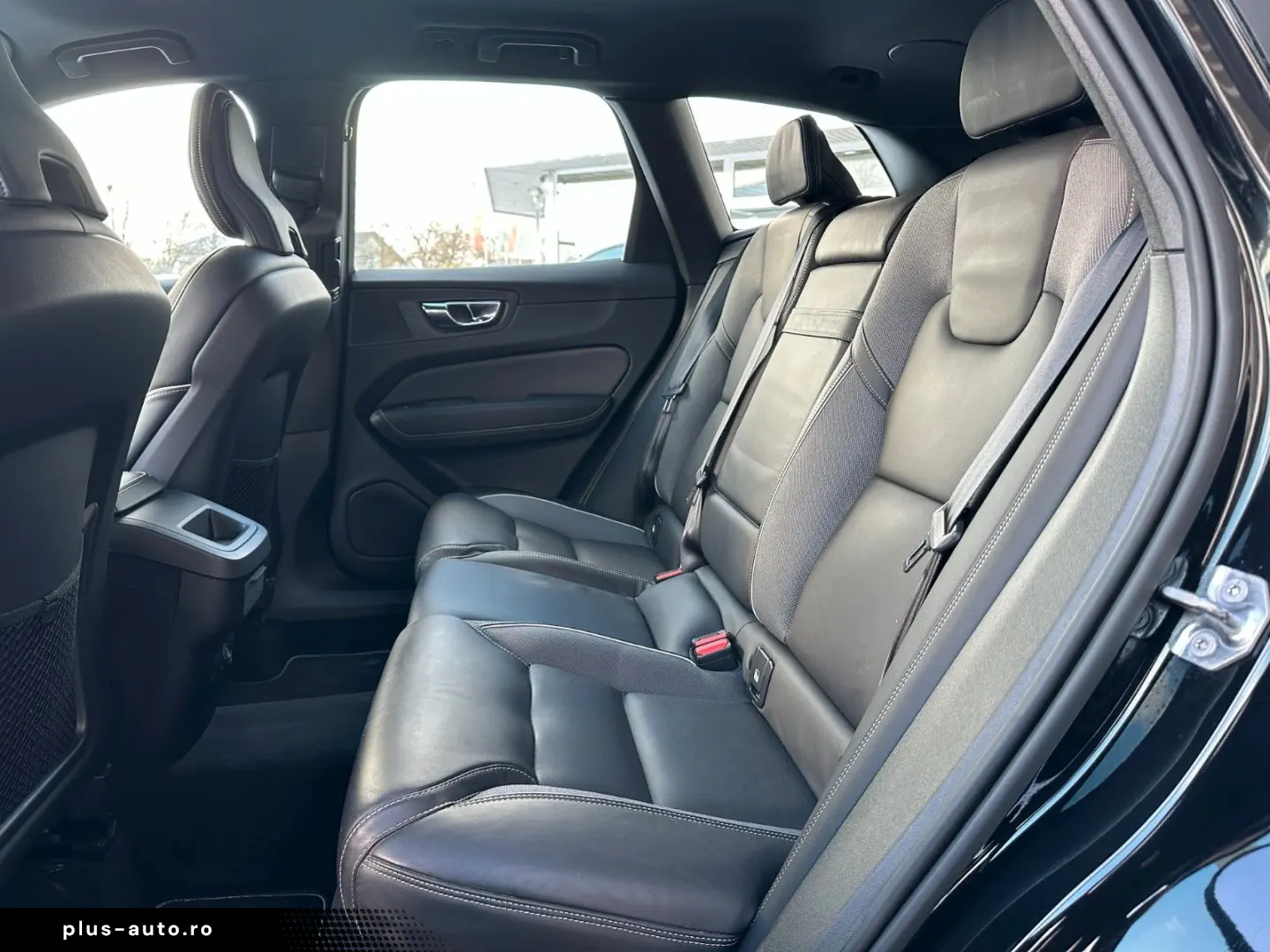 VOLVO XC60 R Design IntelliSafePro Licht-P AHZV