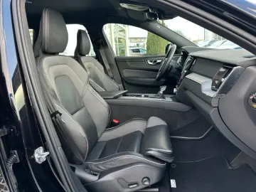 VOLVO XC60 R Design IntelliSafePro Licht-P AHZV