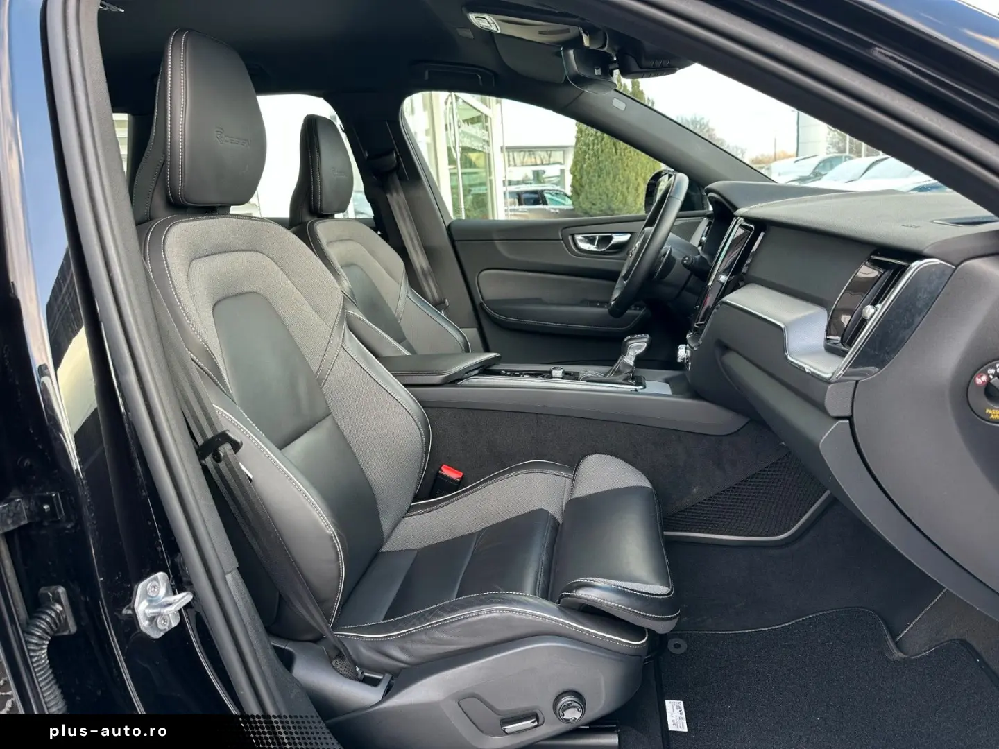 VOLVO XC60 R Design IntelliSafePro Licht-P AHZV