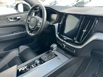 VOLVO XC60 R Design IntelliSafePro Licht-P AHZV