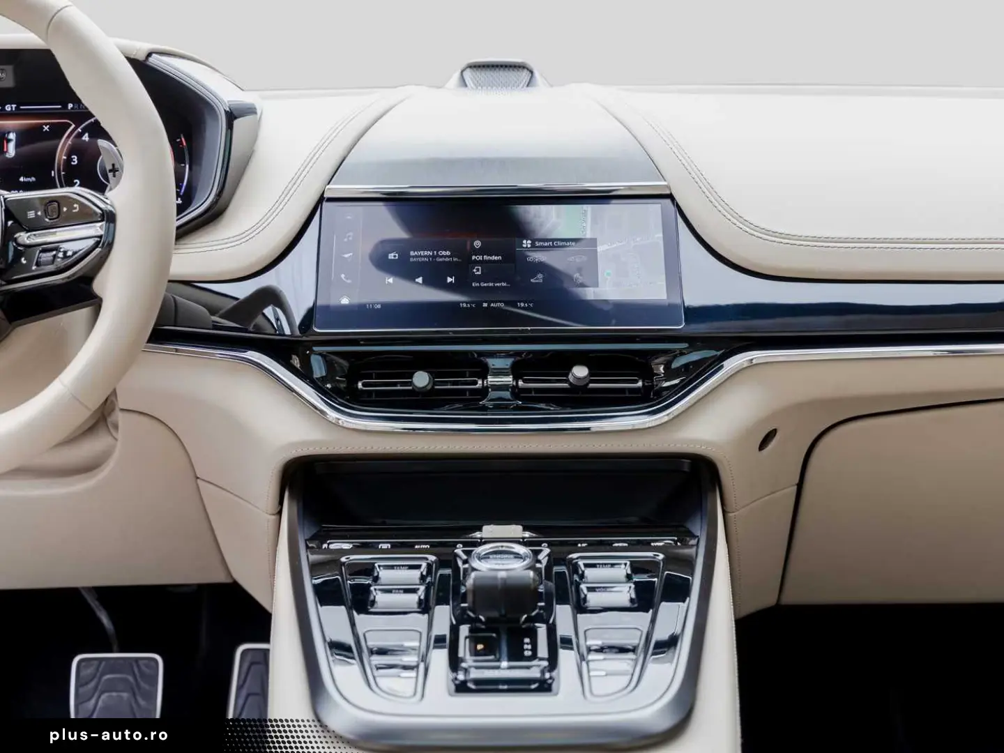 Aston Martin DBX 707