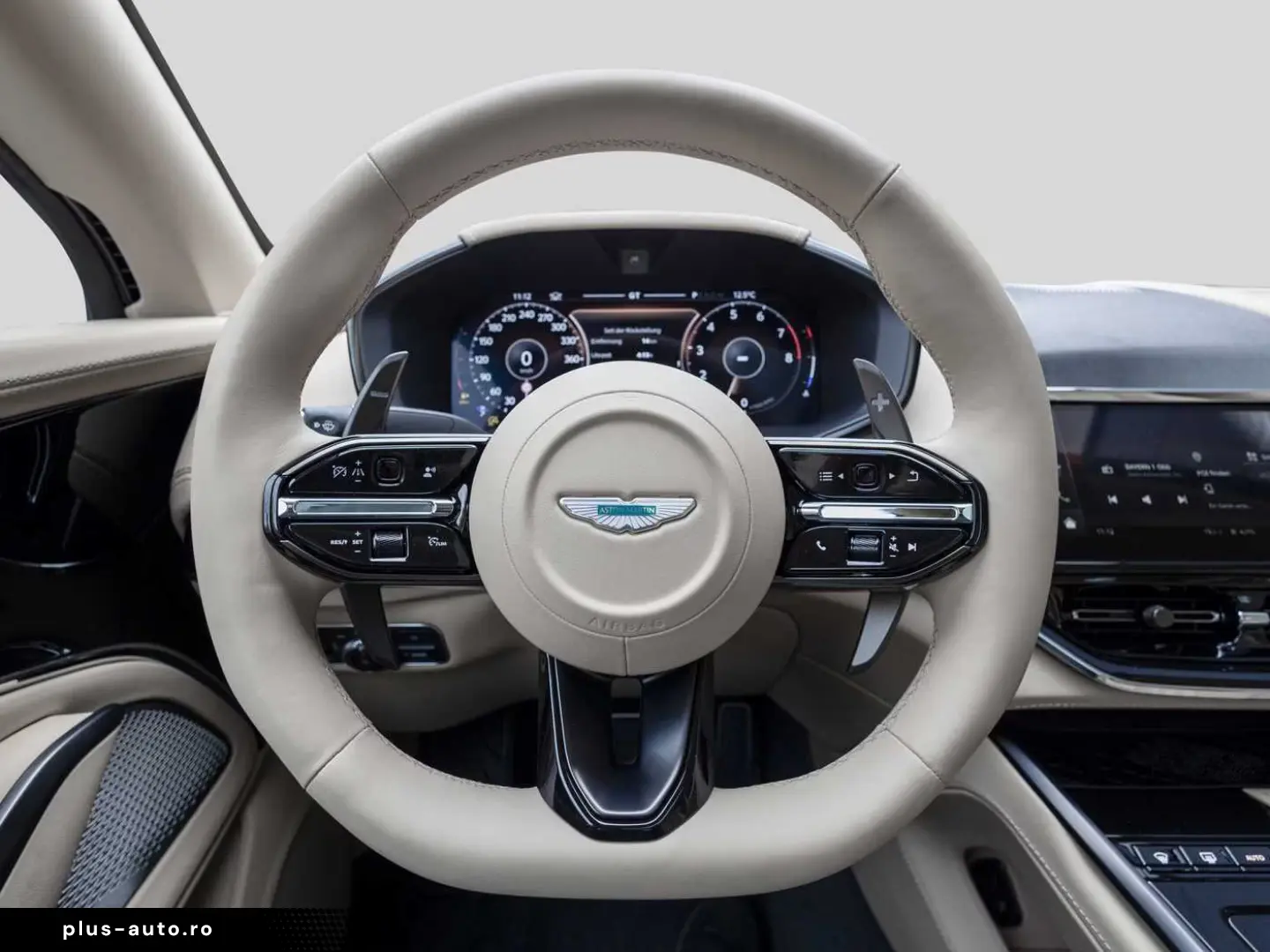 Aston Martin DBX 707