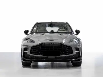 Aston Martin DBX 707