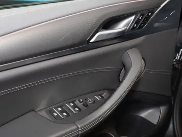 BMW X4 M Competition M Competition HK HiFi DAB LED