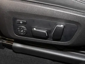 BMW X4 M Competition M Competition HK HiFi DAB LED