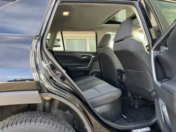 TOYOTA RAV 4 2.5 Hybrid 4x4 Auto AWD Schiebedach