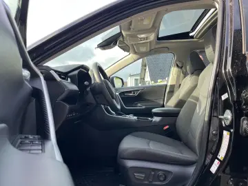 TOYOTA RAV 4 2.5 Hybrid 4x4 Auto AWD Schiebedach