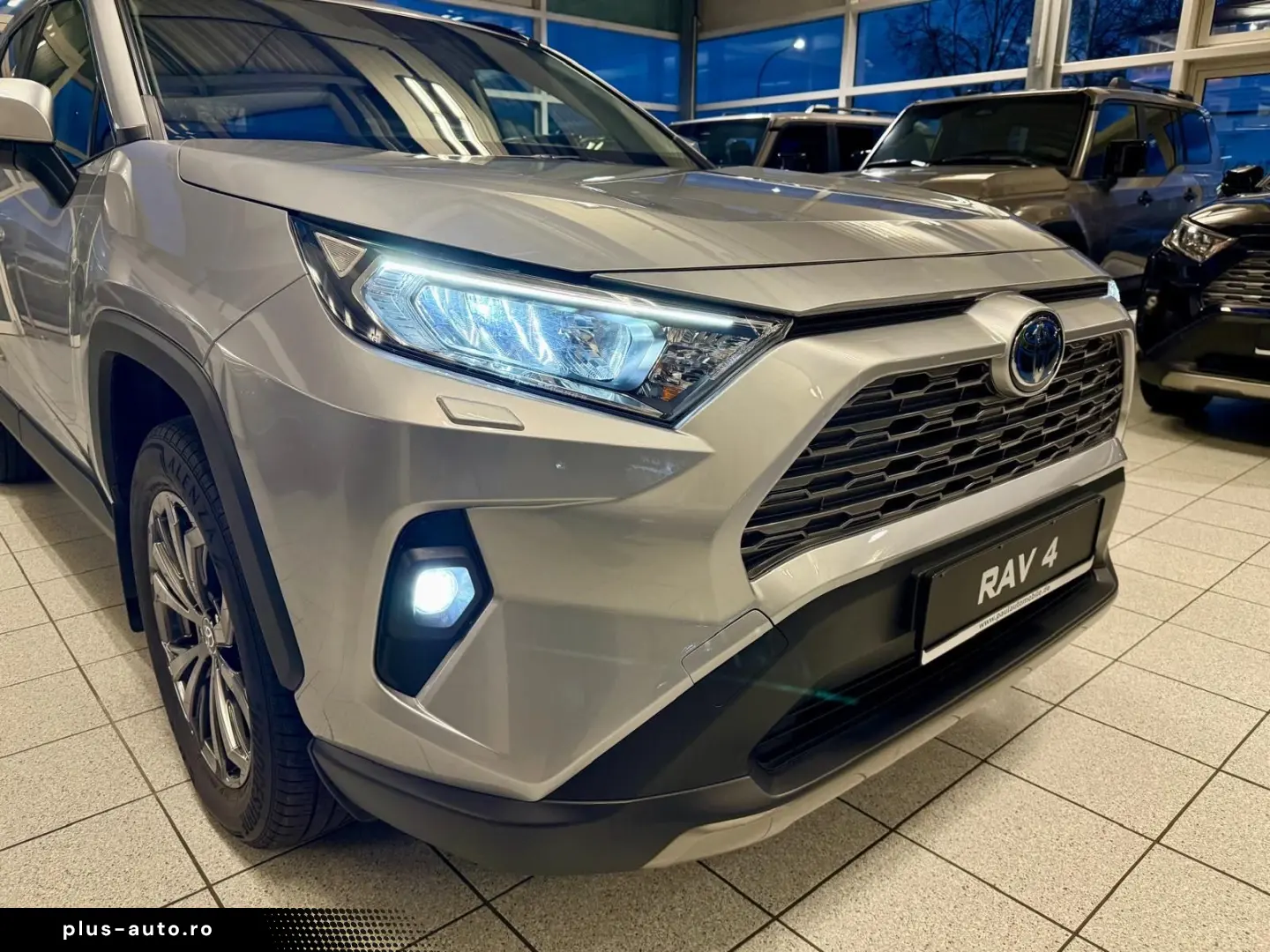 TOYOTA RAV 4 HYBRID-4x4-LED-LEDER-KAMERA-MOD. 2024