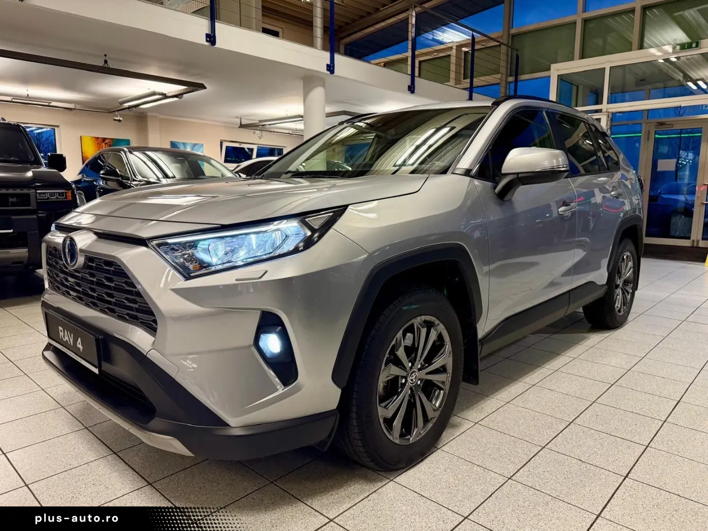 TOYOTA RAV 4 HYBRID-4x4-LED-LEDER-KAMERA-MOD. 2024