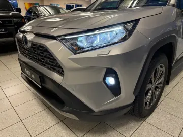 TOYOTA RAV 4 HYBRID-4x4-LED-LEDER-KAMERA-MOD. 2024