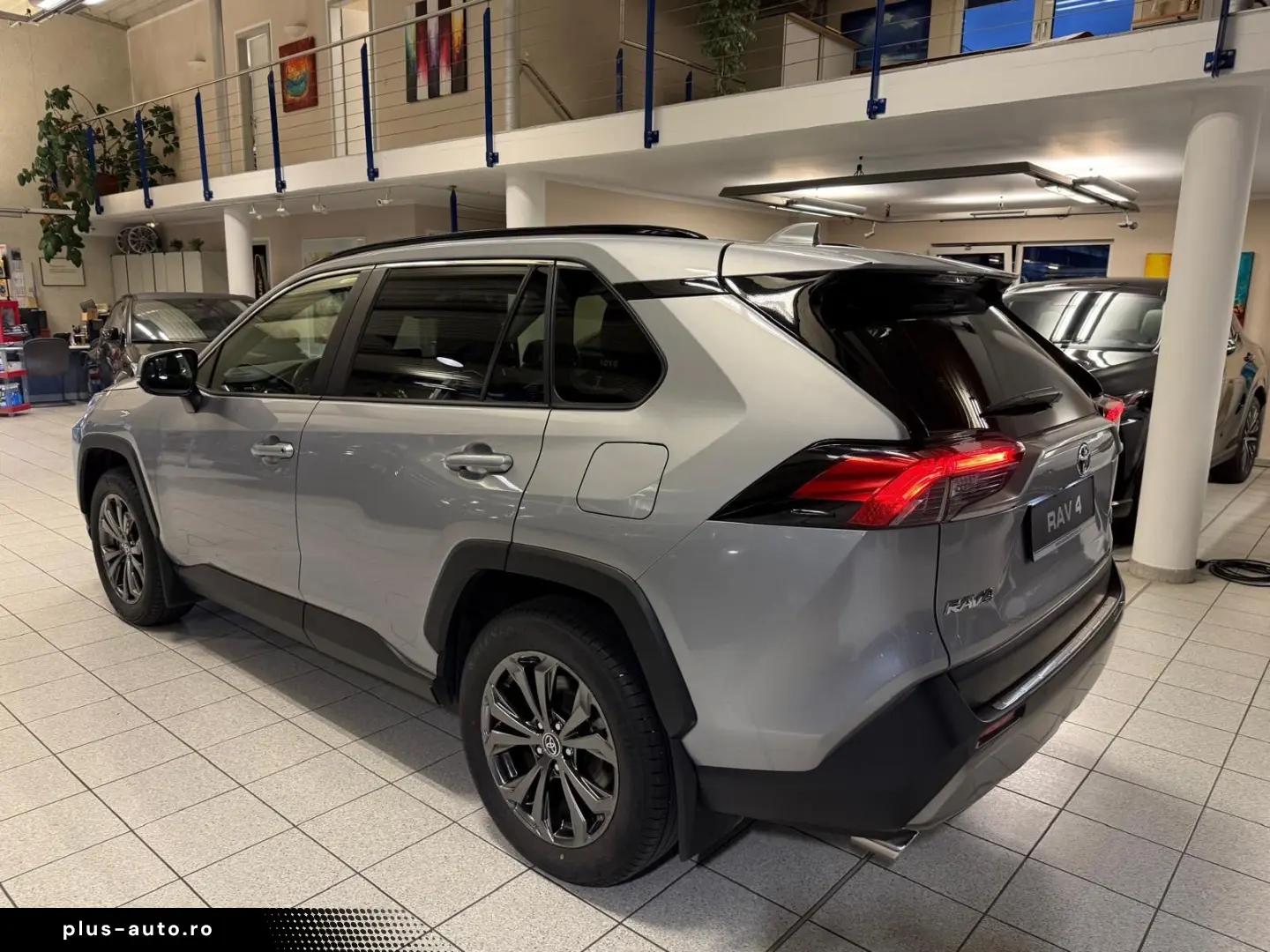 TOYOTA RAV 4 HYBRID-4x4-LED-LEDER-KAMERA-MOD. 2024