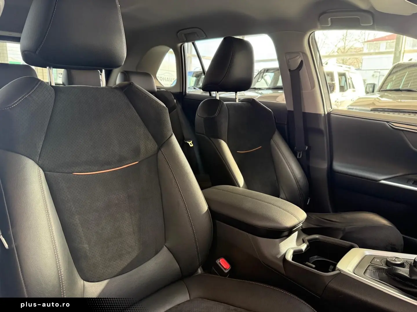 TOYOTA RAV 4 HYBRID-4x4-LED-LEDER-KAMERA-MOD. 2024