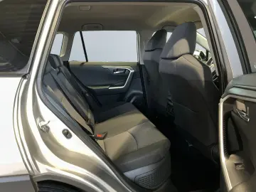 TOYOTA RAV 4 2.5 4x4 Hybrid Team D  AHK CAM ACC el Heck