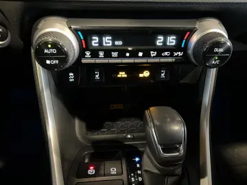 TOYOTA RAV 4 2.5 4x4 Hybrid Team D  AHK CAM ACC el Heck