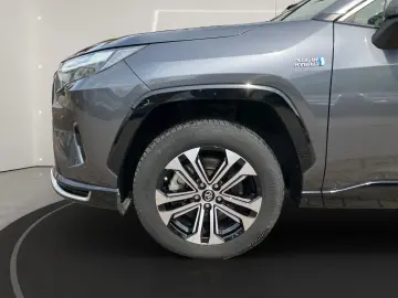 TOYOTA RAV 4 PLUG-IN HYBIRD 4x4 COMFORT CAM NAV 8-FACH!