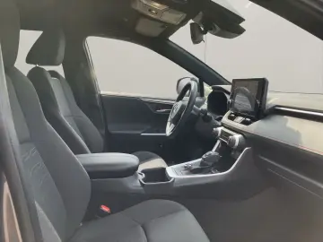 TOYOTA RAV 4 PLUG-IN HYBIRD 4x4 COMFORT CAM NAV 8-FACH!