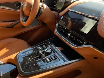 Aston Martin DBX 707 MY25 Full Carbon