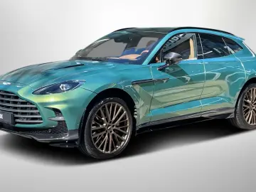Aston Martin DBX 707 MY25 Full Carbon
