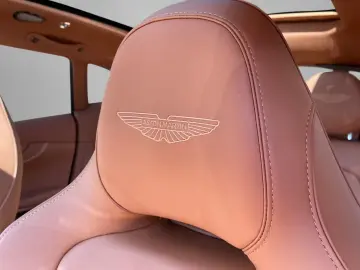 Aston Martin DBX 707 MY25 Full Carbon