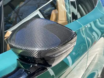 Aston Martin DBX 707 MY25 Full Carbon