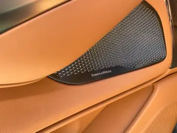 Aston Martin DBX 707 MY25 Full Carbon