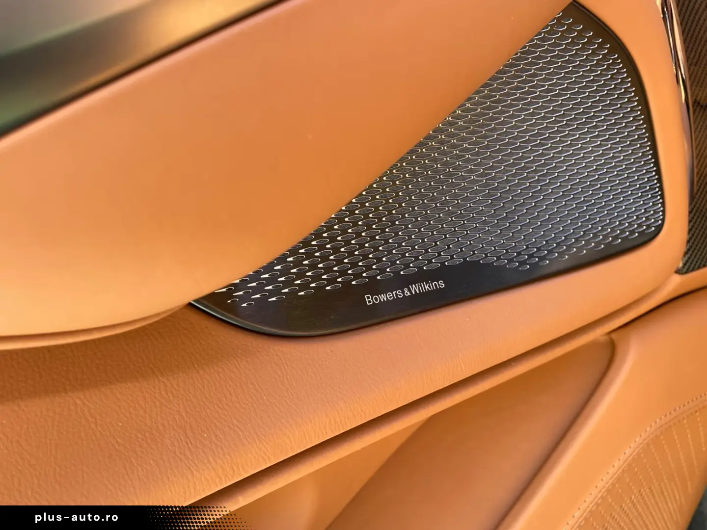 Aston Martin DBX 707 MY25 Full Carbon